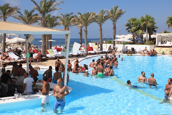 Riviera on Sunday 